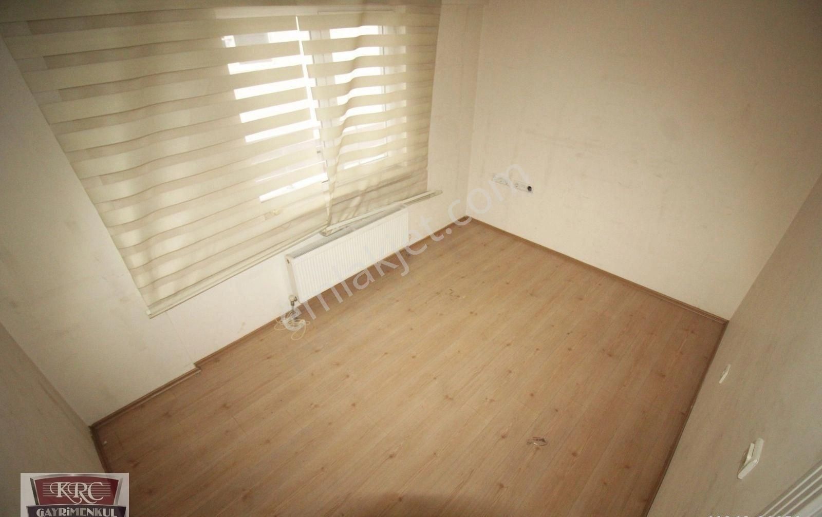 Krc'den Tıp Fakültesi Caddesinde Ofis Kullanımına Da Uygun 2+1 Kiralık - Görsel 5