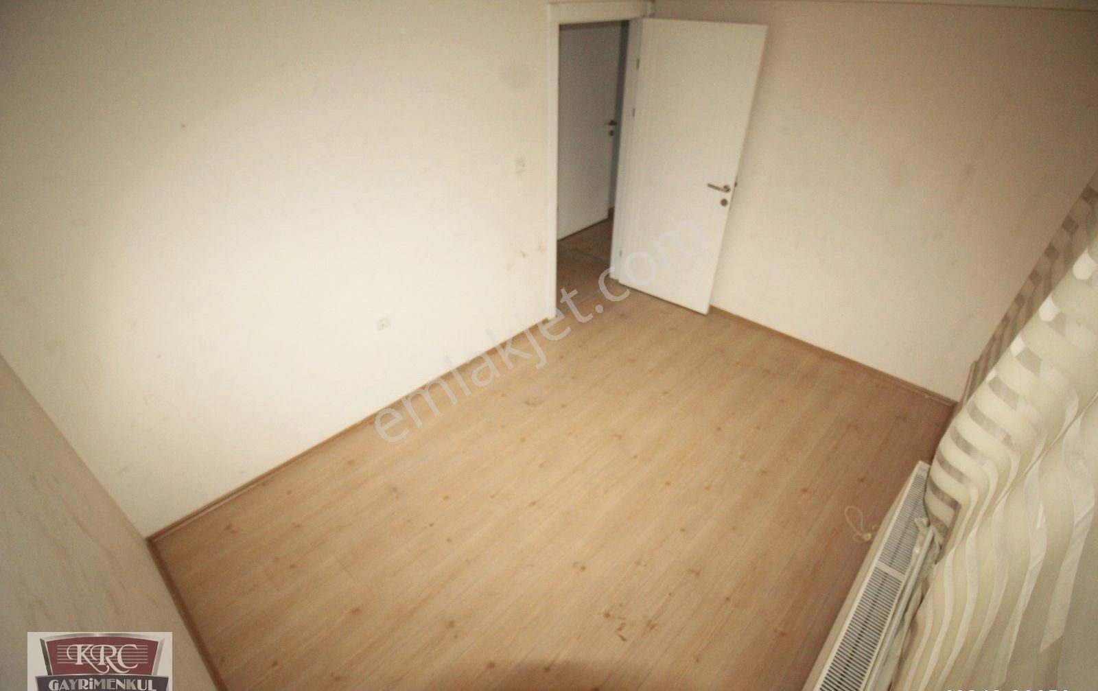 Krc'den Tıp Fakültesi Caddesinde Ofis Kullanımına Da Uygun 2+1 Kiralık - Görsel 16