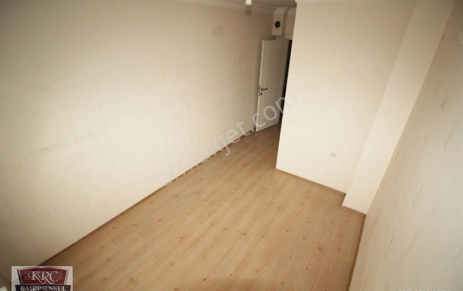 Krc'den Tıp Fakültesi Caddesinde Ofis Kullanımına Da Uygun 2+1 Kiralık - Görsel 13