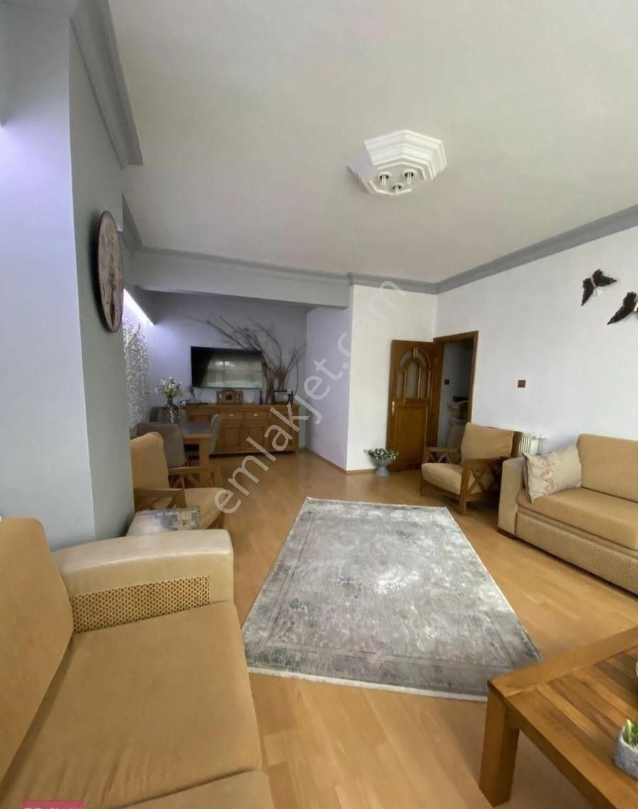 E S Gayrimenkul Cerrahpaşa 'da 120m 2+1 Satılık Daire - Görsel 6