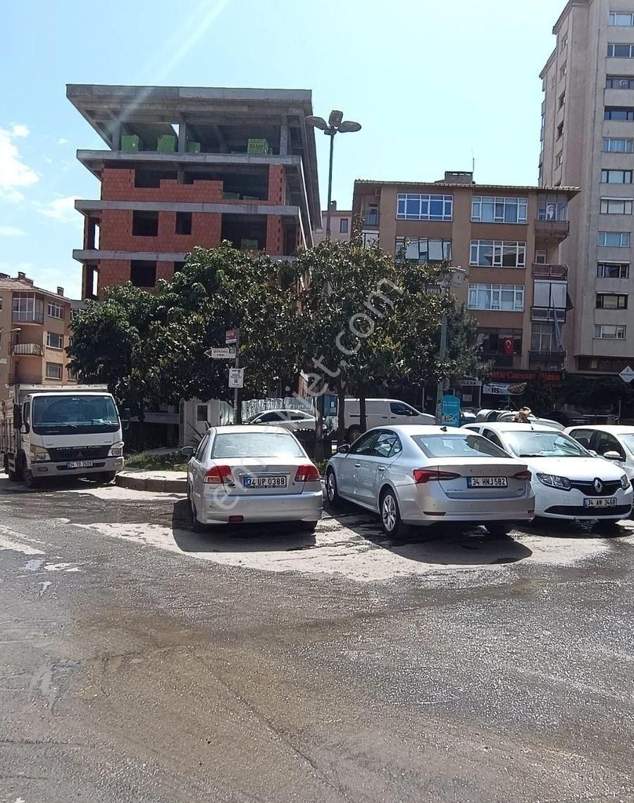 Beşiktaş Dikilitaş Satılık Daire EMİRHAN CADDESİ YENİ BİNA 1+1 LÜKS DAİRE