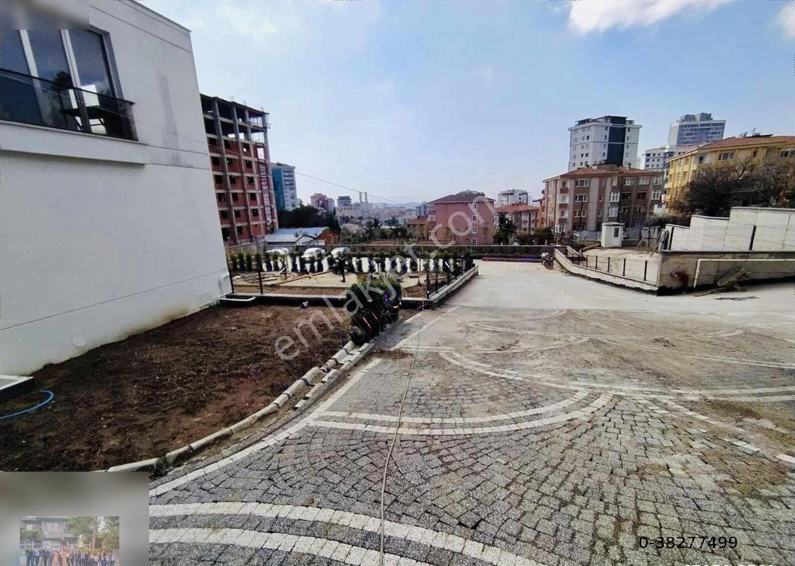 Kartal Yakacık Çarşı Satılık Daire YAKACIK'ta ADALAR MANZARALI