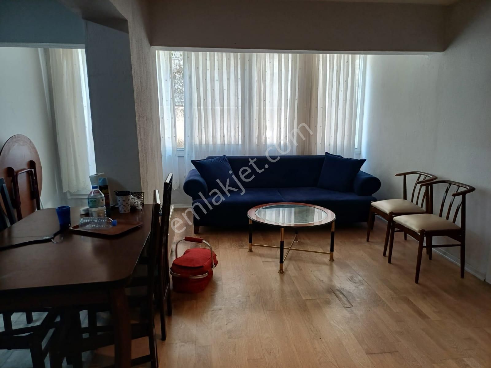 Karabağlar Üçkuyular Kiralık Daire  İNÖNÜ CADDESİ DEMOKRASİ NFERSİTESİ YAKN EŞYALI KİRALIK DAİRE