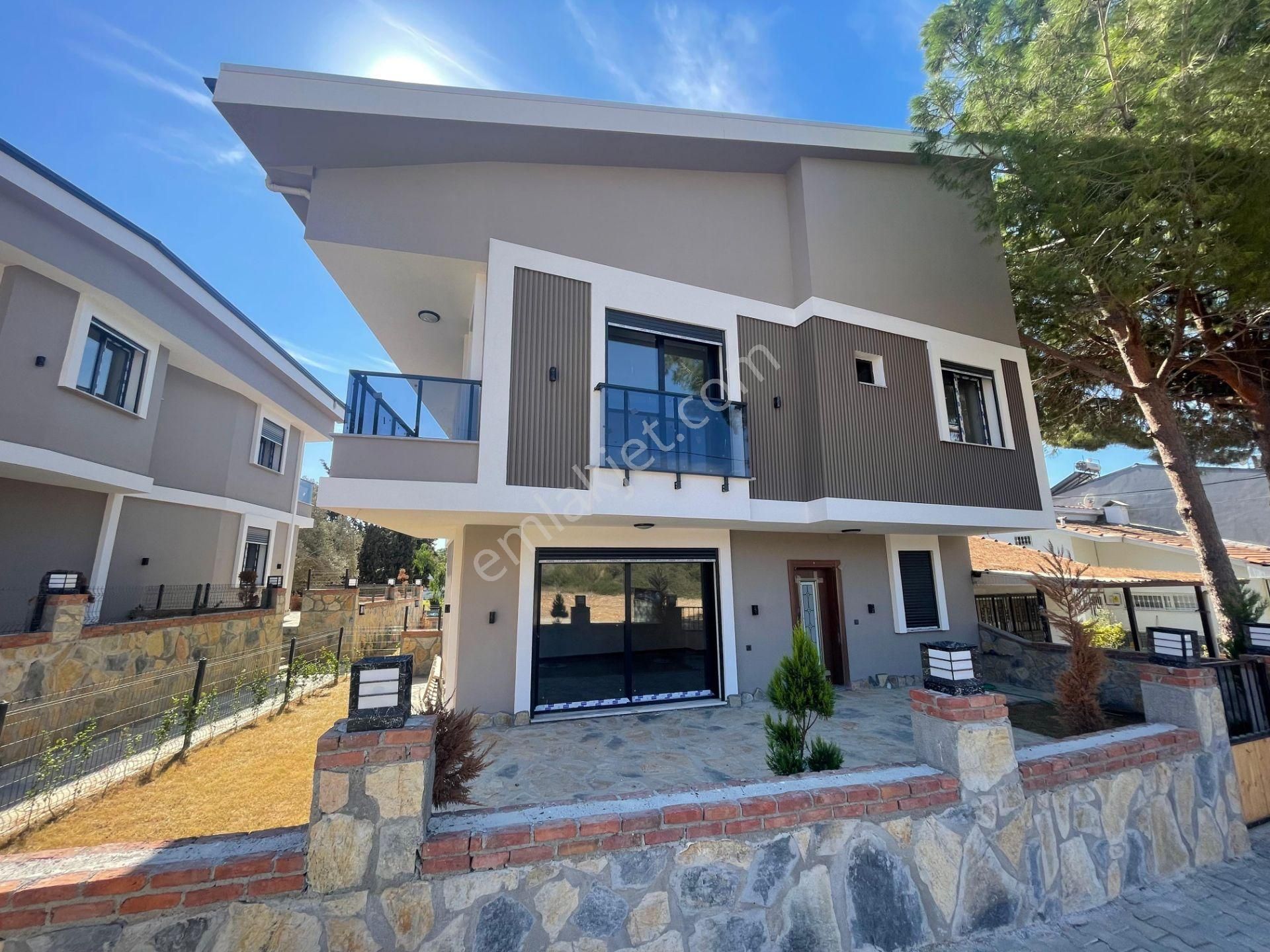 Didim Efeler Satılık Villa Didim Efeler Mh Tatil Sitesinde Denize 250 Metre 4+1 Sıfır Villa