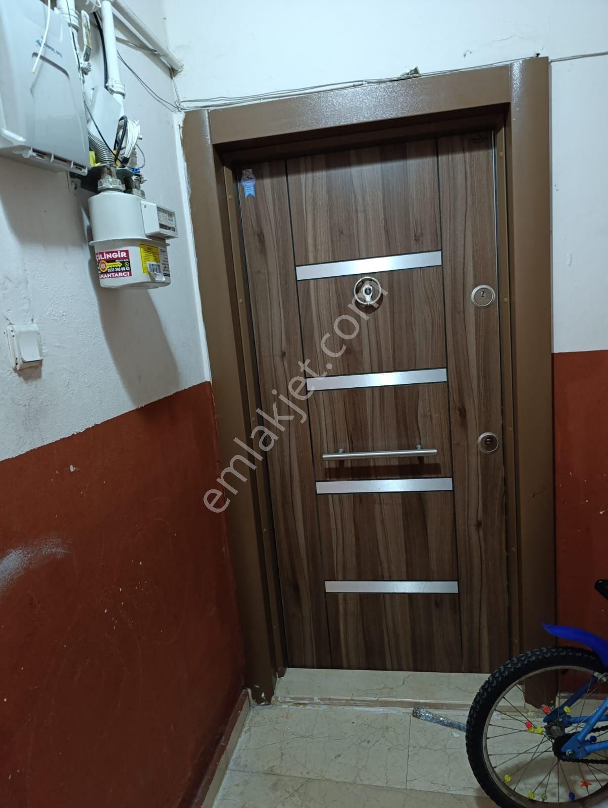 Küçükçekmece Halkalı Merkez Satılık Daire  SATILIK  DAİRE 2+1