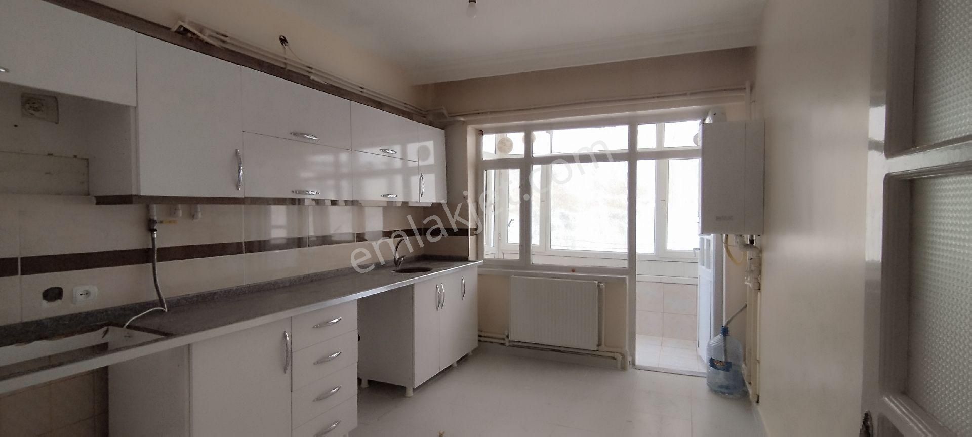 Elazığ Merkez İzzet Paşa Kiralık Daire RIZAİYE MAHALLESİNDE 3+1 KİRALIK DAİRE