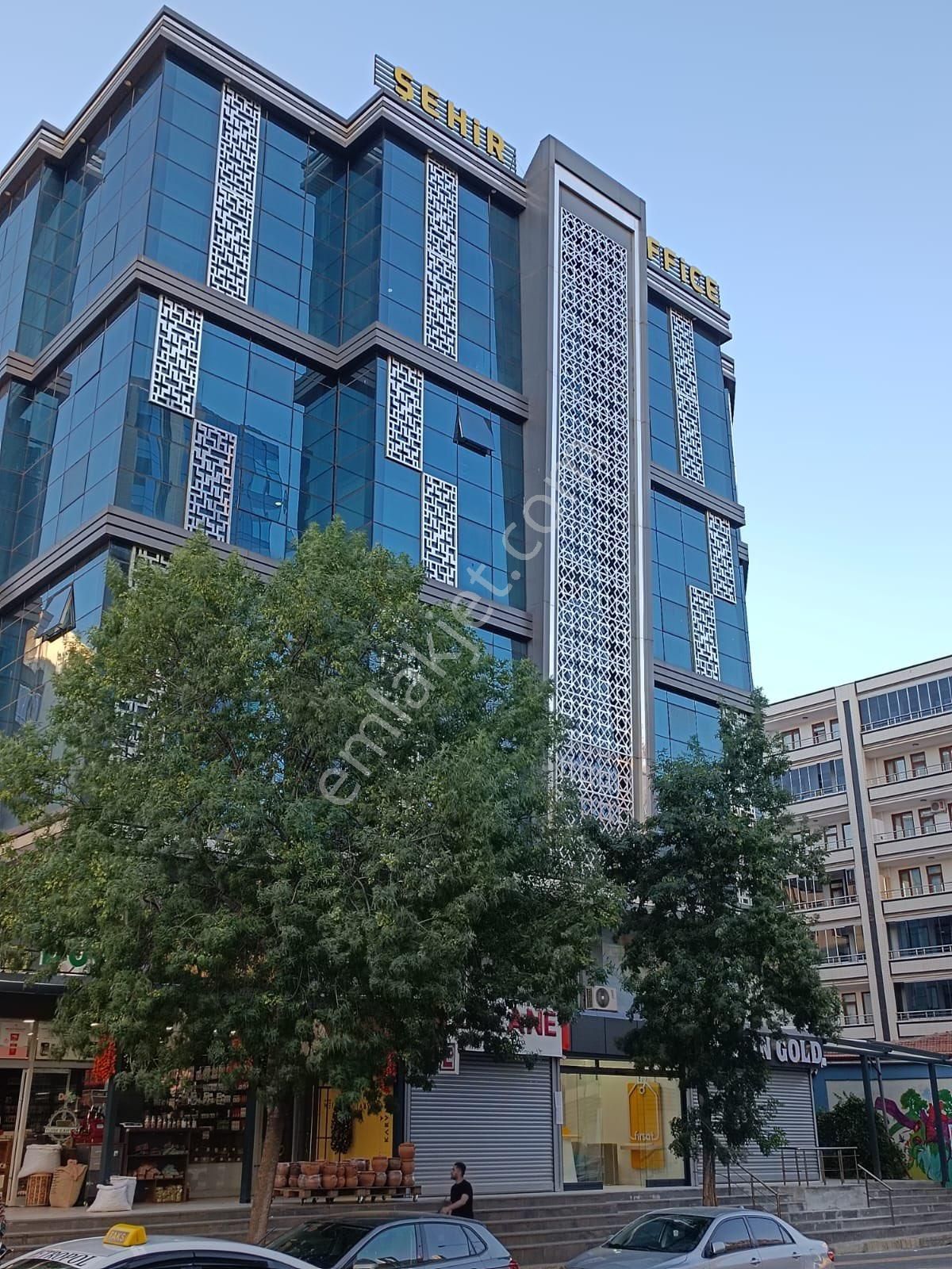 Kayapınar Peyas Satılık Büro CEYLANLAR KARŞISI SATILIK PLAZA 3+1