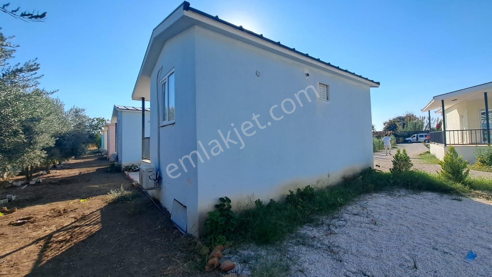 Stop’tan Foça’da 1+1 Bungalov Eşyalı Kiralık Elektrik Ve Su Ücretsiz - Görsel 11