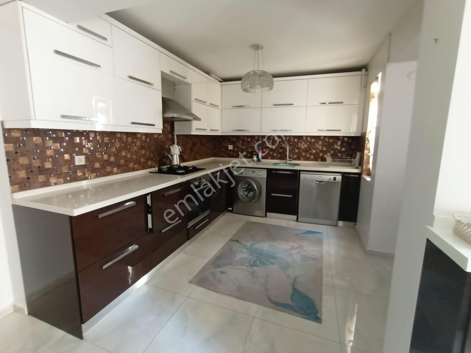 Yunusemre Kuyualan Kiralık Daire  Kuyualanda teraslı temiz eşyalı geniş 2+1