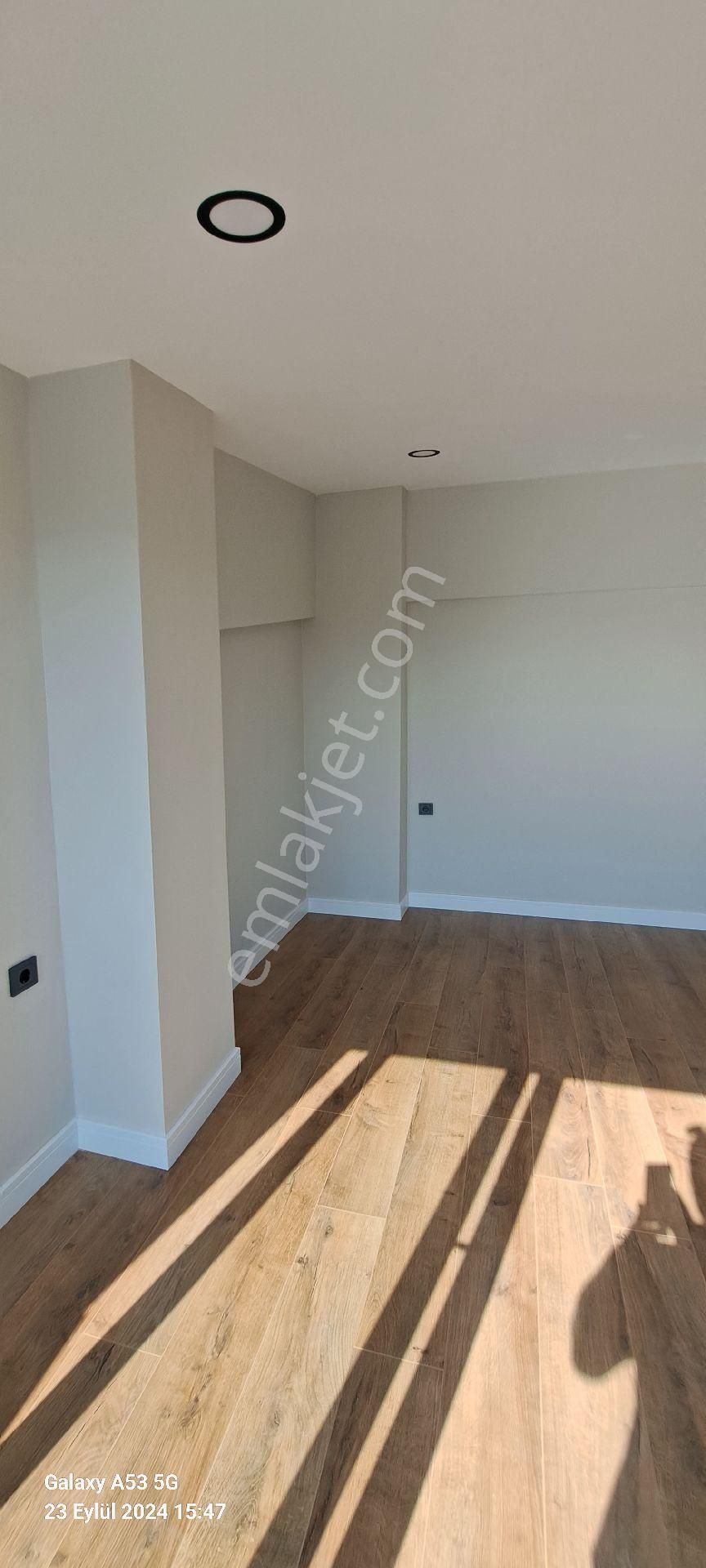 Bornova Atatürk Te Satılık 4+1 Lüks Tribleks Villalar - Görsel 24