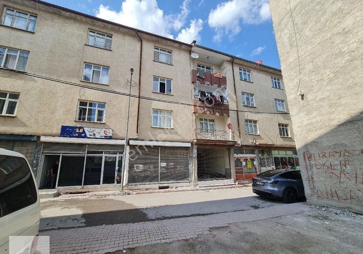 Karatay Nakipoğlu Satılık Daire NAKİPOĞLU İSTANBUL CADDESİ İSMET PAŞA İLKOKULU YANI SATILIK 3+1 DAİRE