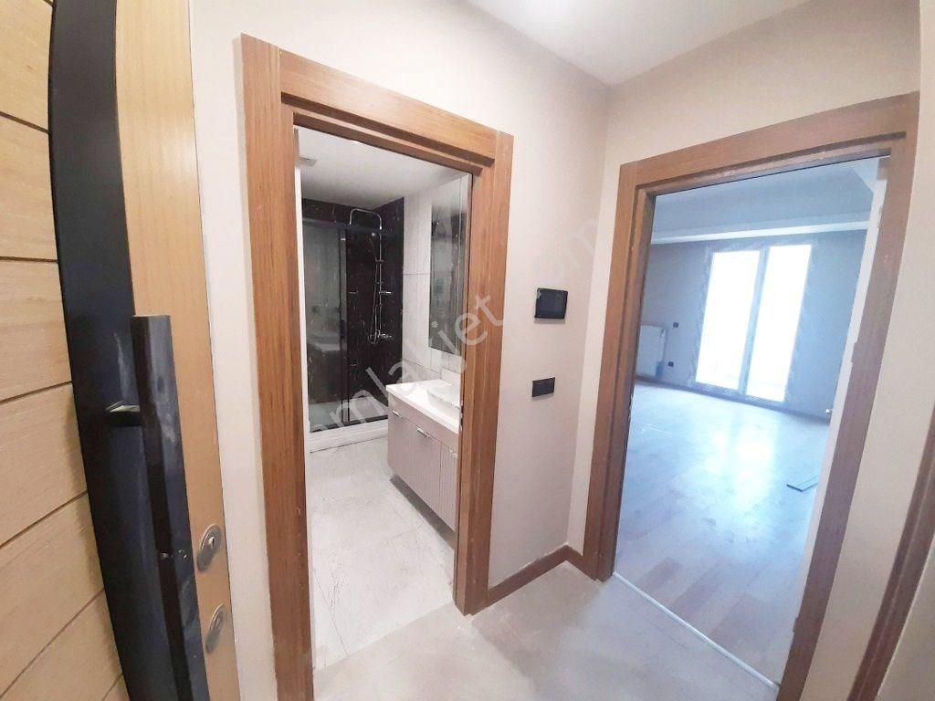 Beylikdüzü Sahil Kiralık Daire BEYLİKDÜZÜ YAKUPLU MARMARA DENİZ İSTANBUL PALM MARİN SİTESİNDE 2+1 KİRALIK DAİRE