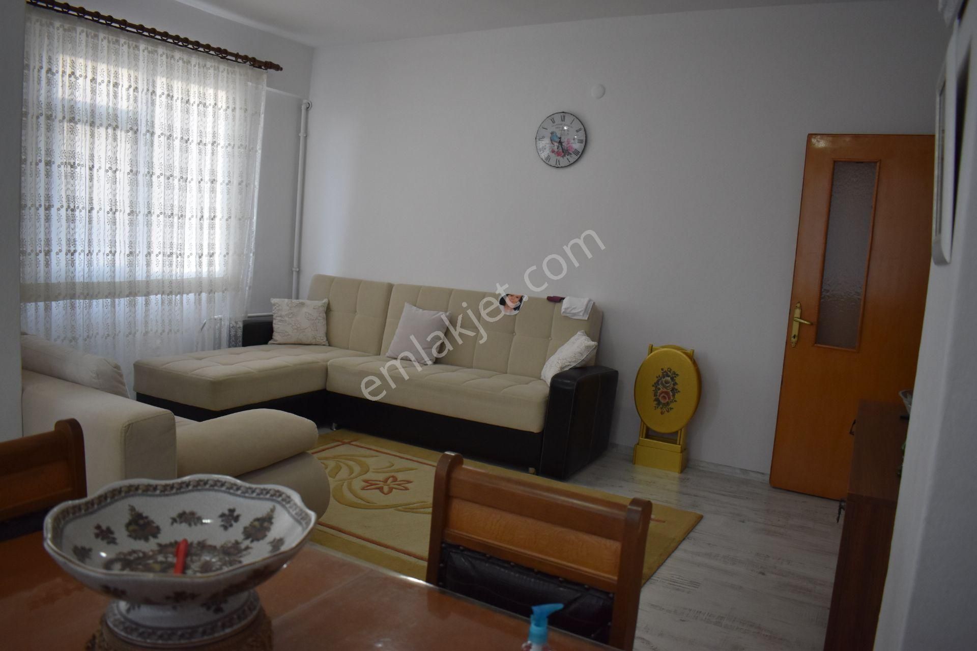 Büyükçekmece Fatih Mah İçi Lüks Yapılı Temiz Merkezi Geniş 2+1 Satılık Daire - Görsel 6