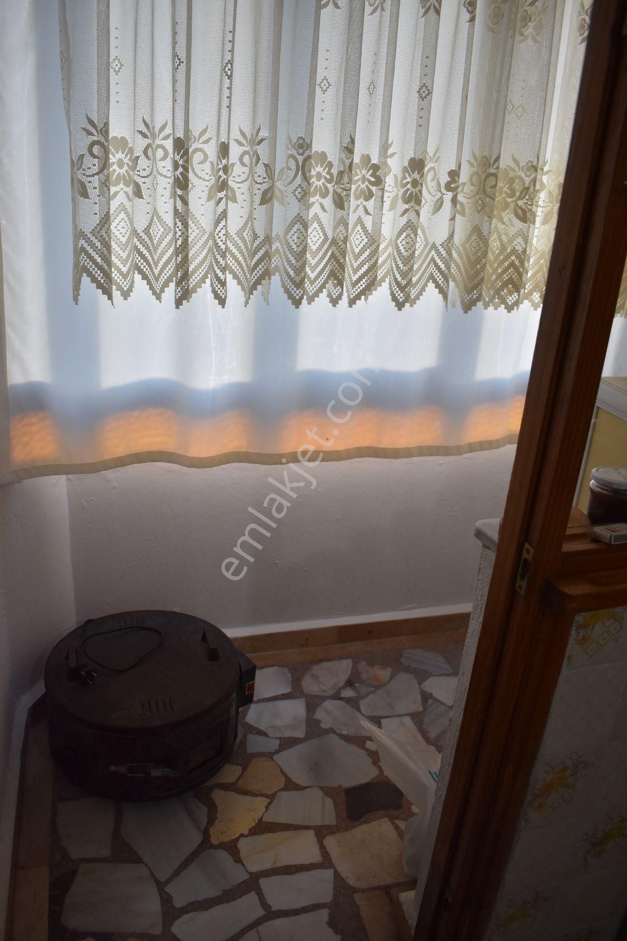 Büyükçekmece Fatih Mah İçi Lüks Yapılı Temiz Merkezi Geniş 2+1 Satılık Daire - Görsel 14