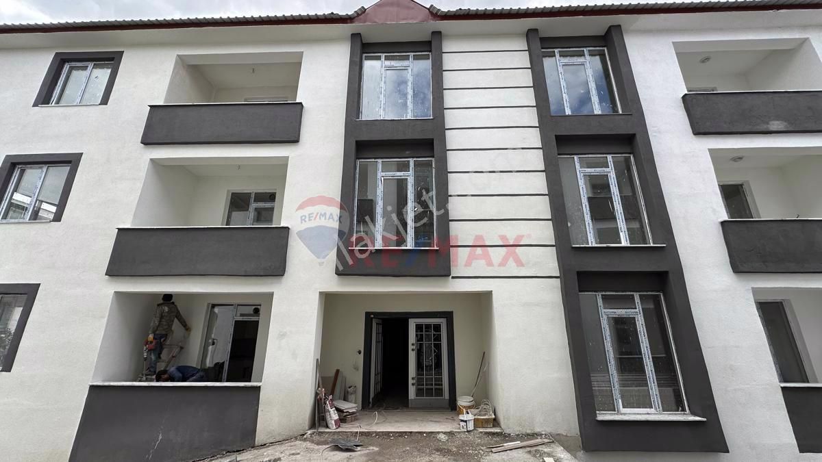 Aziziye Saltuklu Satılık Daire Remax Penta 'dan Dadaşkent 'te  Satılık 3+1 Daire