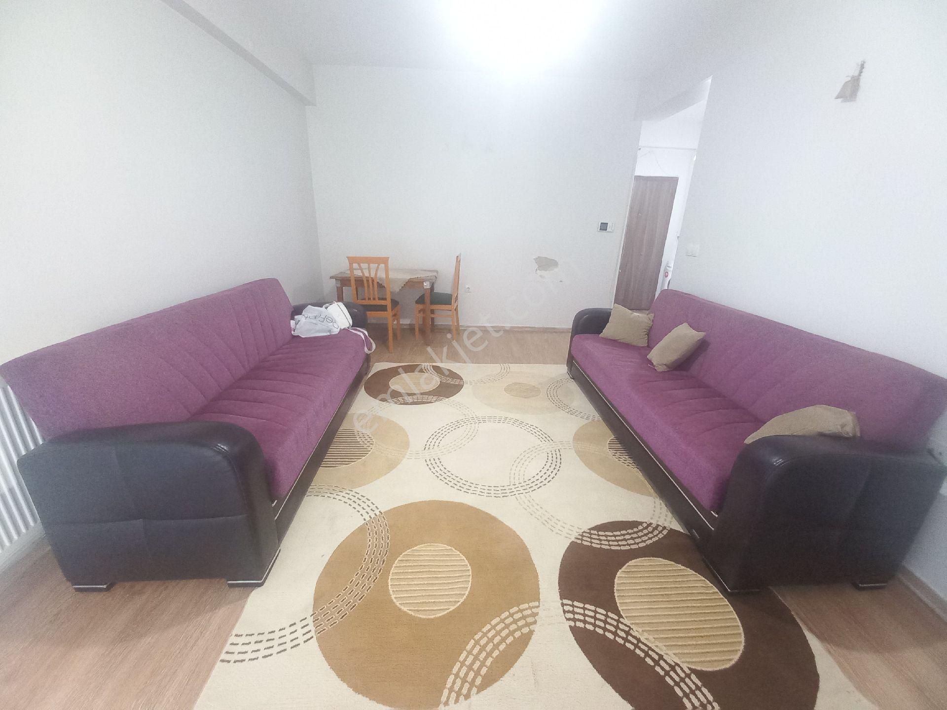 Torbalı Yedi Eylül Kiralık Daire Rotaa Gayrimenkulden Esen 11 sitesinde eşyalı kiralık 2+1 daire 