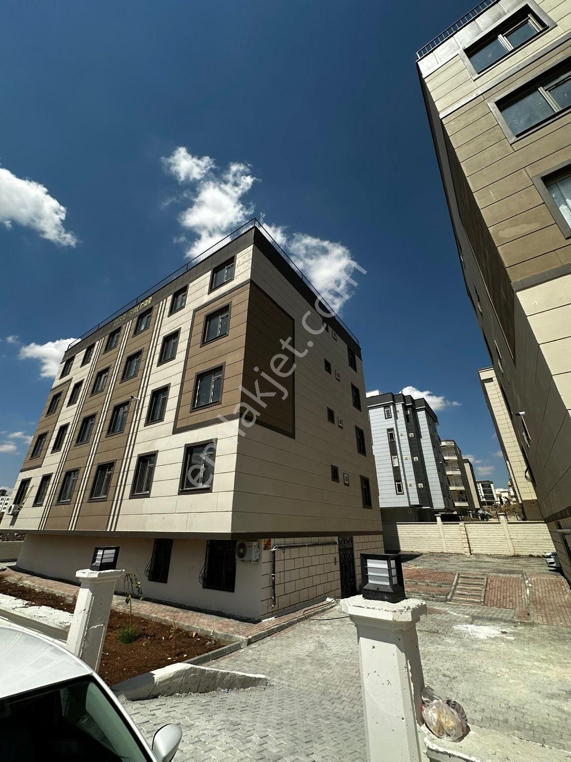 Karaköprü Seyrantepe Satılık Daire KIRMIZI GAYRİMENKULDEN KARAKÖPRÜ SEYRAMTEPE MAHALLESİNDE SATILIK 1+1 SIFIR DAİRE