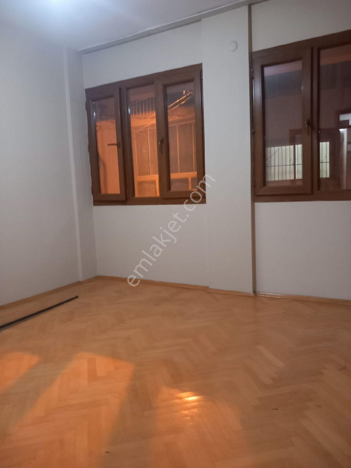 Konak Fatih Kiralık Daire Konak Eşrefpaşa Mah.evlendirme Dairesi Yanı 2+1 Arakat Kiralık Daire