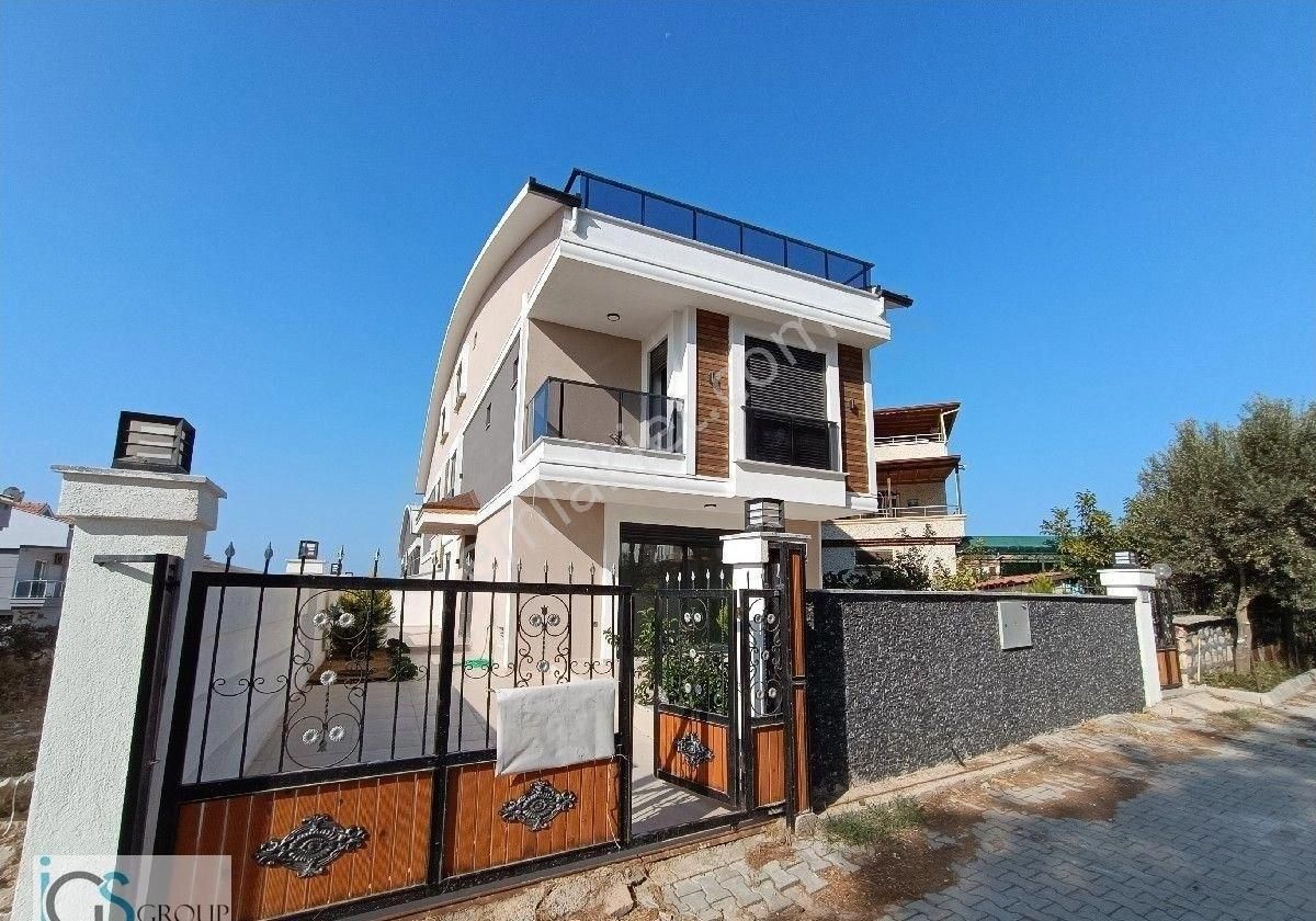 Didim Efeler Satılık Villa DİDİM EFELERDE  2 CADDEYE CEPHELİ SIFIR YAPI 2 ADET 5+1 VİLLA