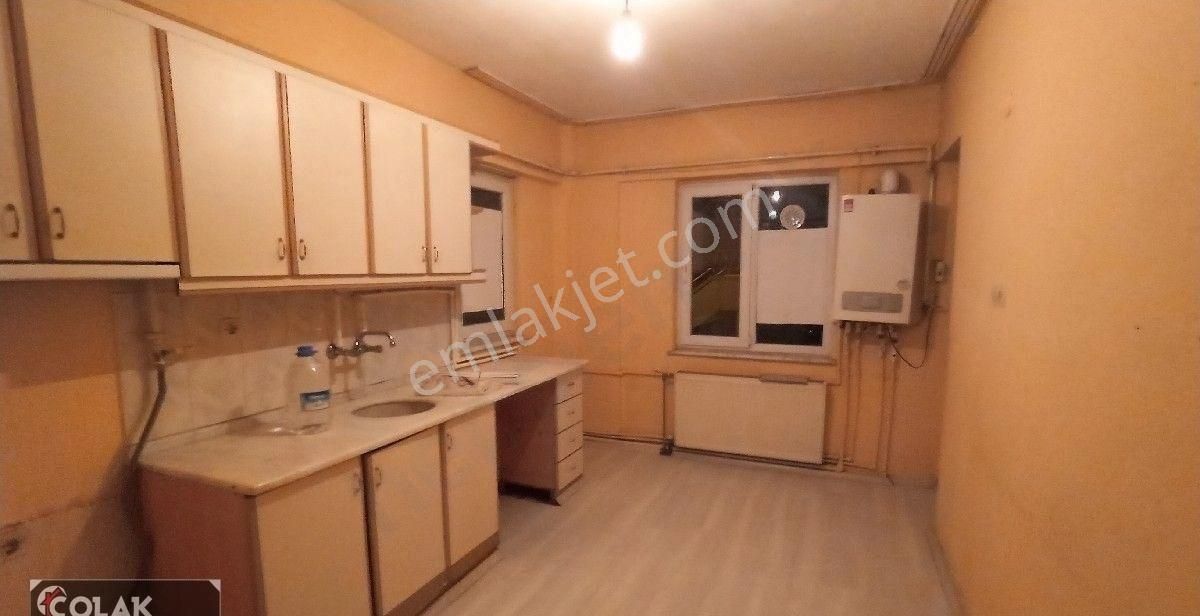 Isparta Merkez Davraz Kiralık Daire DAVRAZ MAHALLESİ HAFIZ DEMİRALAY OKULUNA 100 MT MESAFEDE KOMBİLİ DAİRE