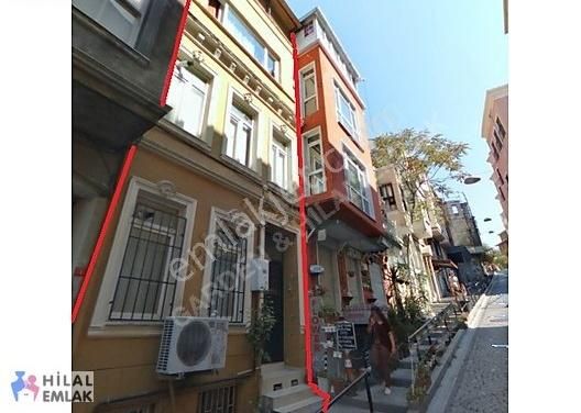 Beşiktaş Sinanpaşa Satılık Bina Beşiktaş Çarşıda Kafe, Restoran, AIRBNB'e Uygun Nostaljik Bina