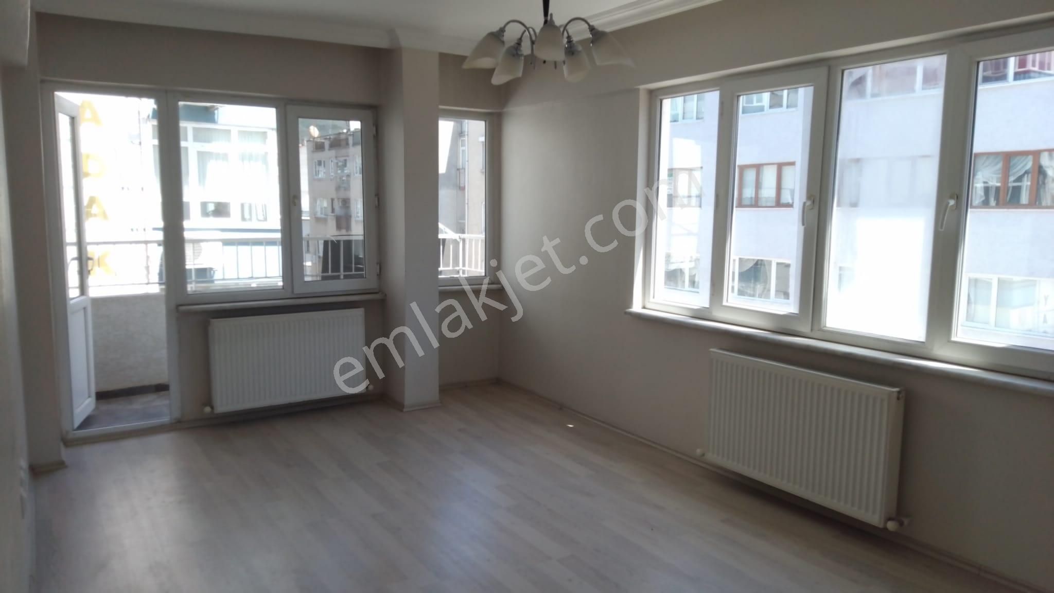 Gemlik İstiklal Cad.üzeri Kiralık Daire 3+1 Arakat Merkezi Yerde Sahile Yakın - Görsel 8