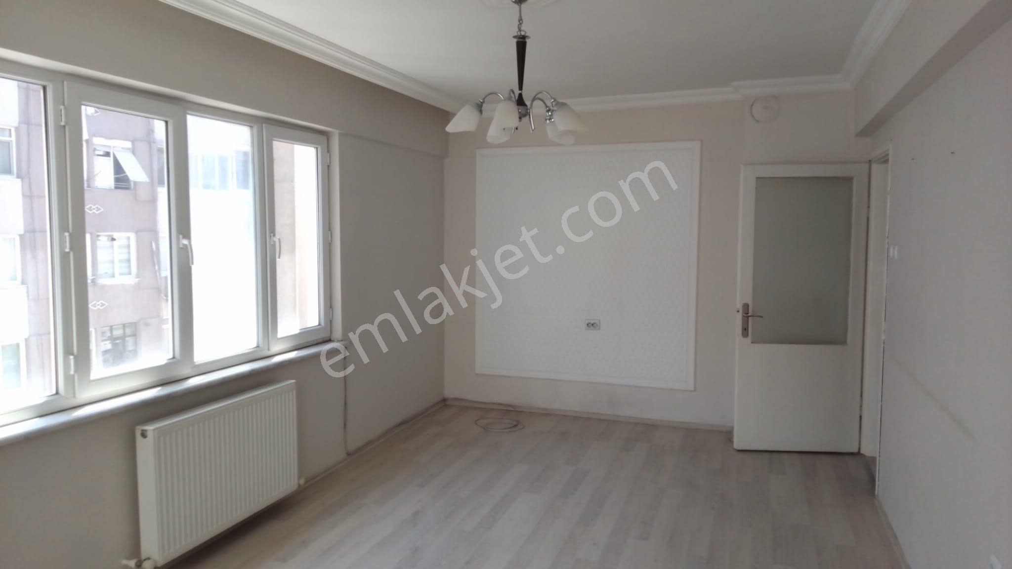 Gemlik İstiklal Cad.üzeri Kiralık Daire 3+1 Arakat Merkezi Yerde Sahile Yakın - Görsel 10