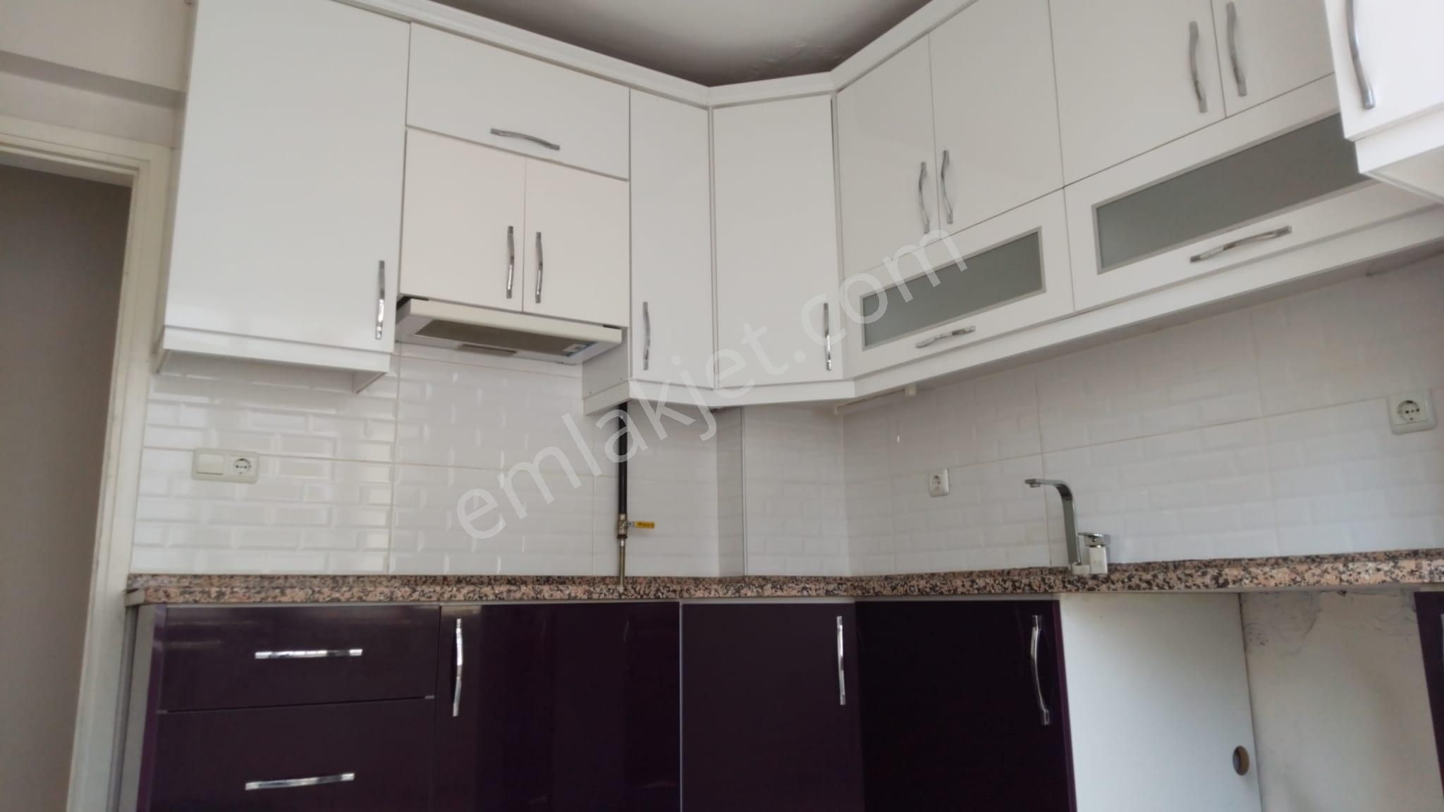 Gemlik İstiklal Cad.üzeri Kiralık Daire 3+1 Arakat Merkezi Yerde Sahile Yakın - Görsel 5