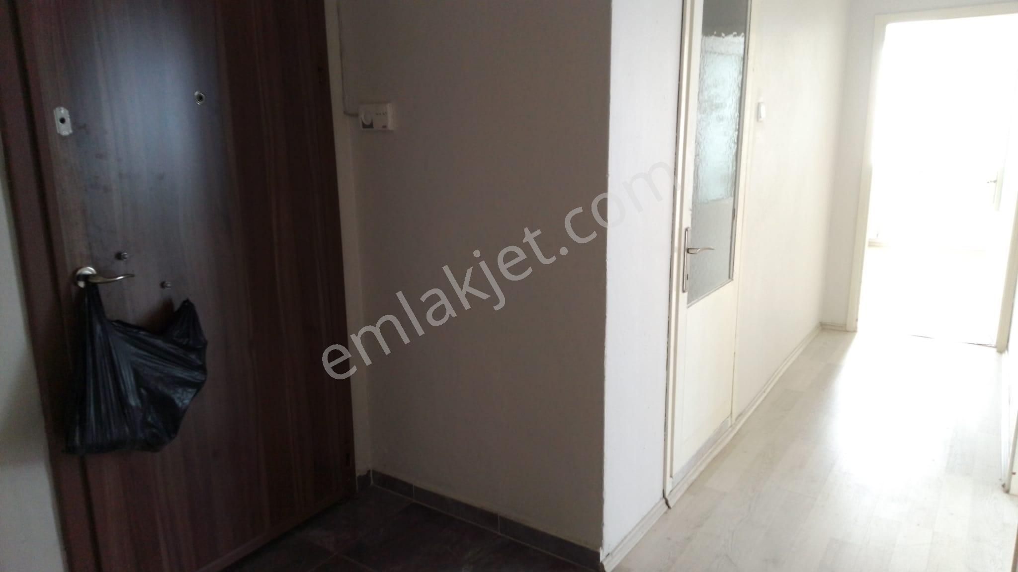 Gemlik İstiklal Cad.üzeri Kiralık Daire 3+1 Arakat Merkezi Yerde Sahile Yakın - Görsel 11