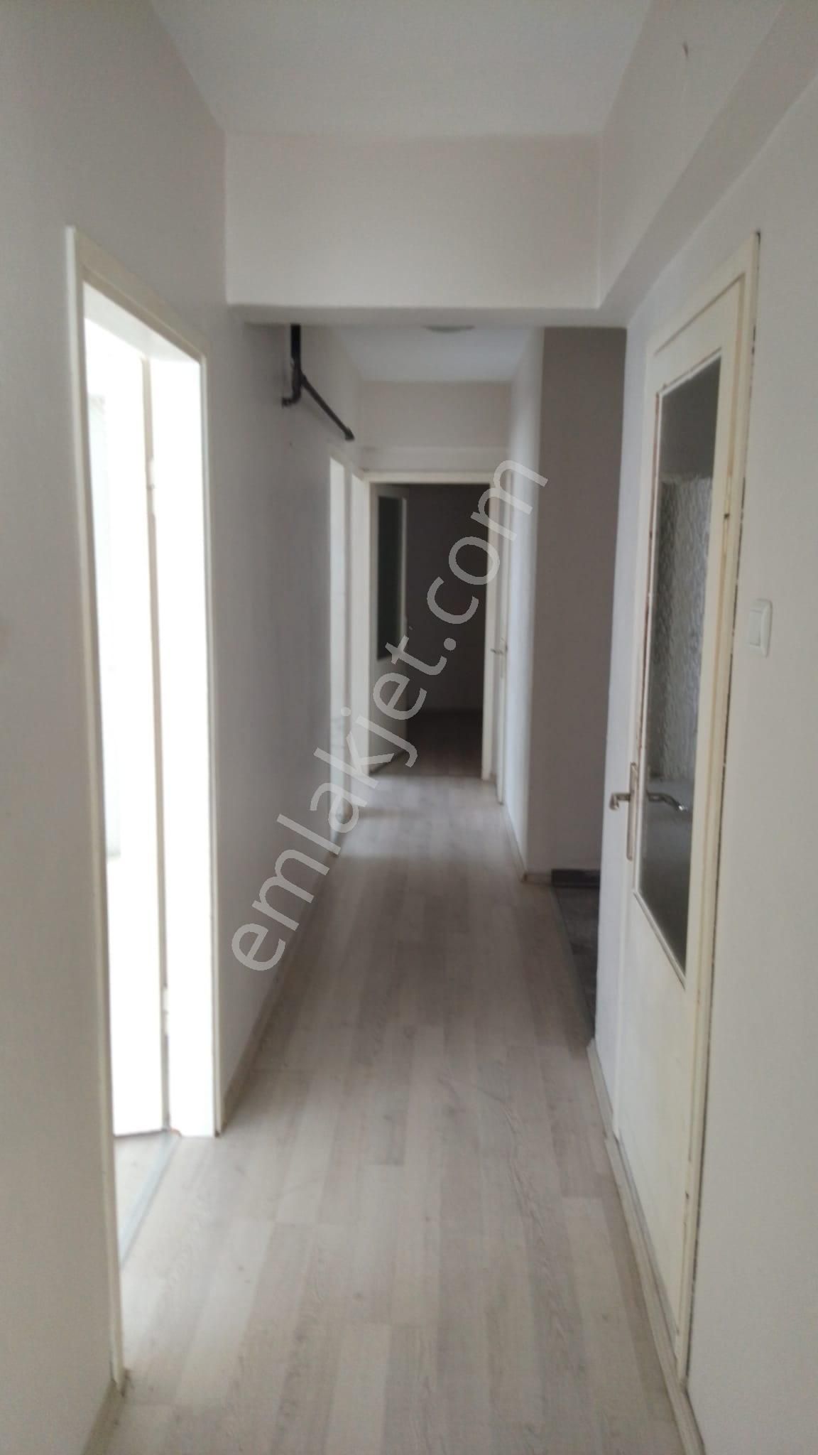 Gemlik İstiklal Cad.üzeri Kiralık Daire 3+1 Arakat Merkezi Yerde Sahile Yakın - Görsel 19