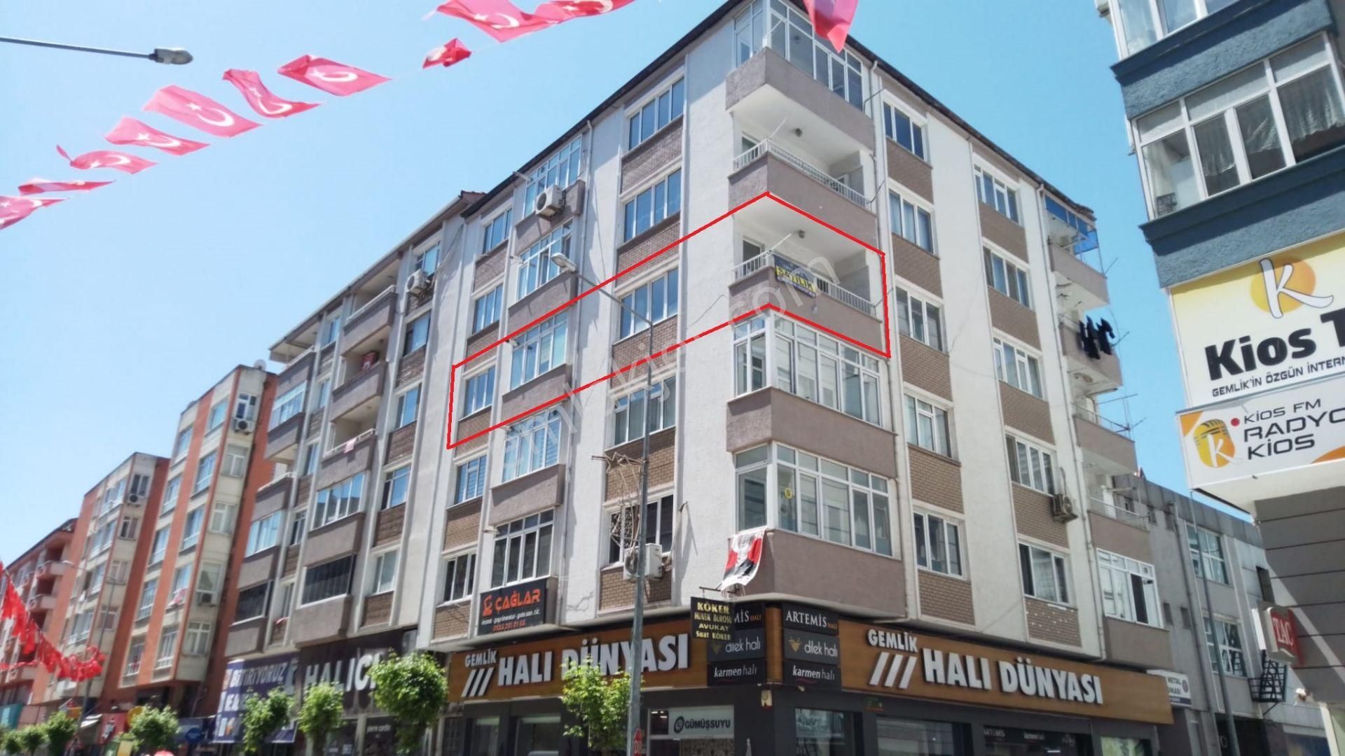 Gemlik İstiklal Cad.üzeri Kiralık Daire 3+1 Arakat Merkezi Yerde Sahile Yakın - Görsel 35