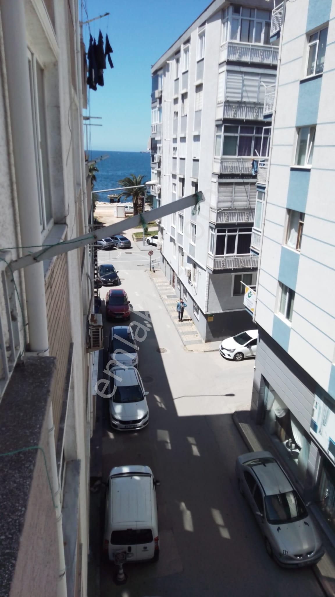 Gemlik İstiklal Cad.üzeri Kiralık Daire 3+1 Arakat Merkezi Yerde Sahile Yakın - Görsel 15