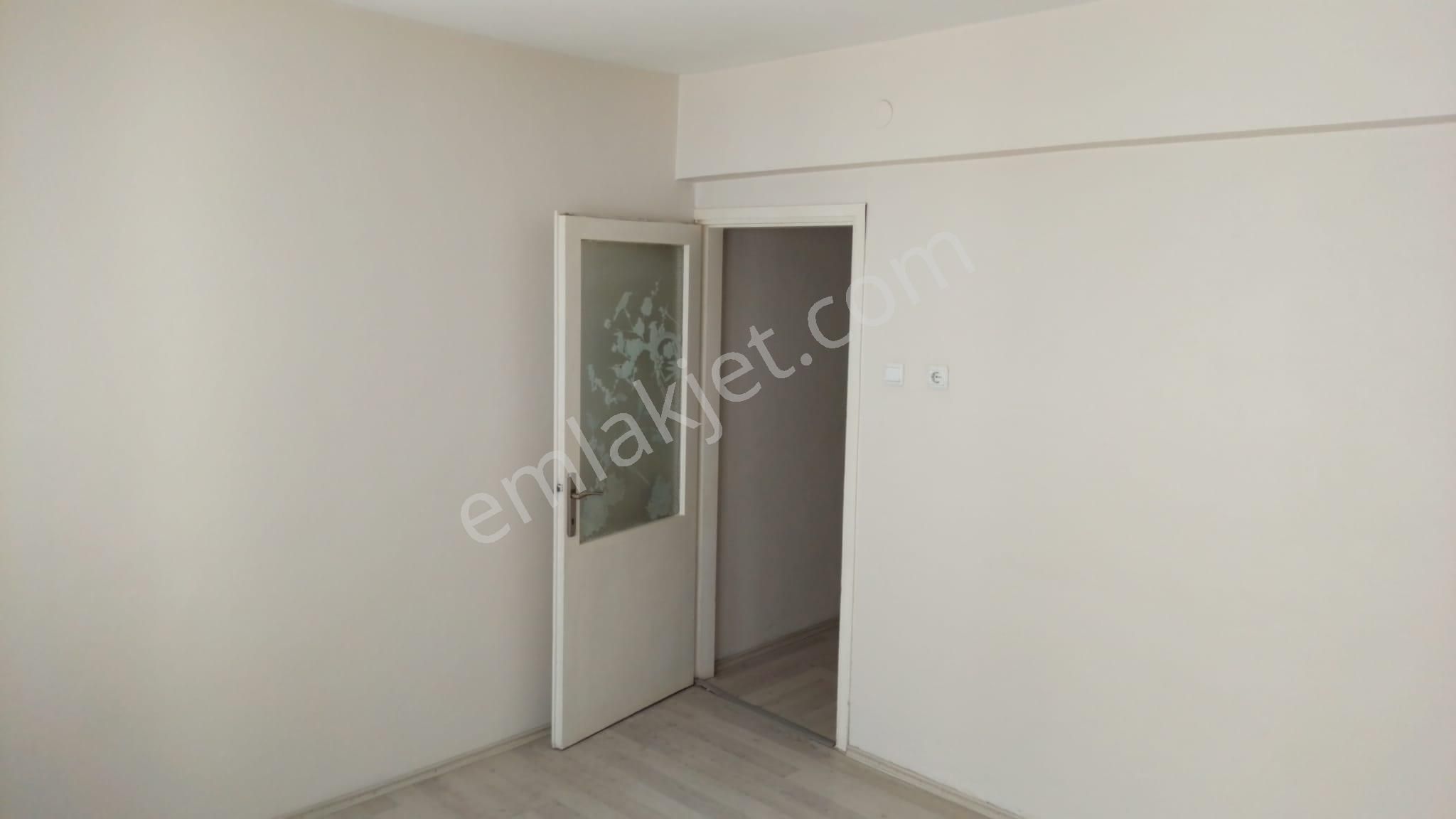 Gemlik İstiklal Cad.üzeri Kiralık Daire 3+1 Arakat Merkezi Yerde Sahile Yakın - Görsel 20