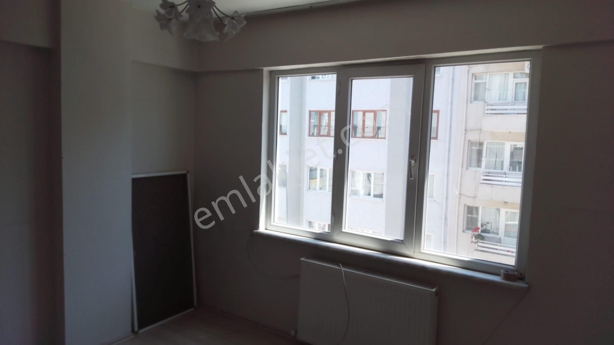 Gemlik İstiklal Cad.üzeri Kiralık Daire 3+1 Arakat Merkezi Yerde Sahile Yakın - Görsel 24