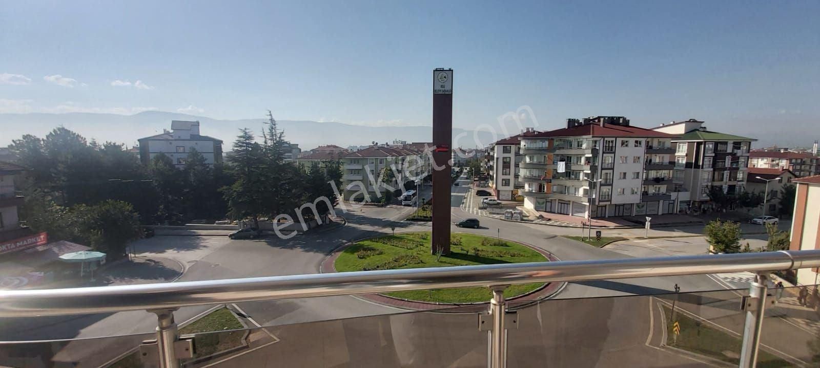 Bolu Merkez Sağlık Satılık Daire SAĞLIK MAHALLESİNDE BULVAR ÜZERİNDE 3+1 SATILIK FIRSAT DAİRE ALTIN EMLAK'TAN