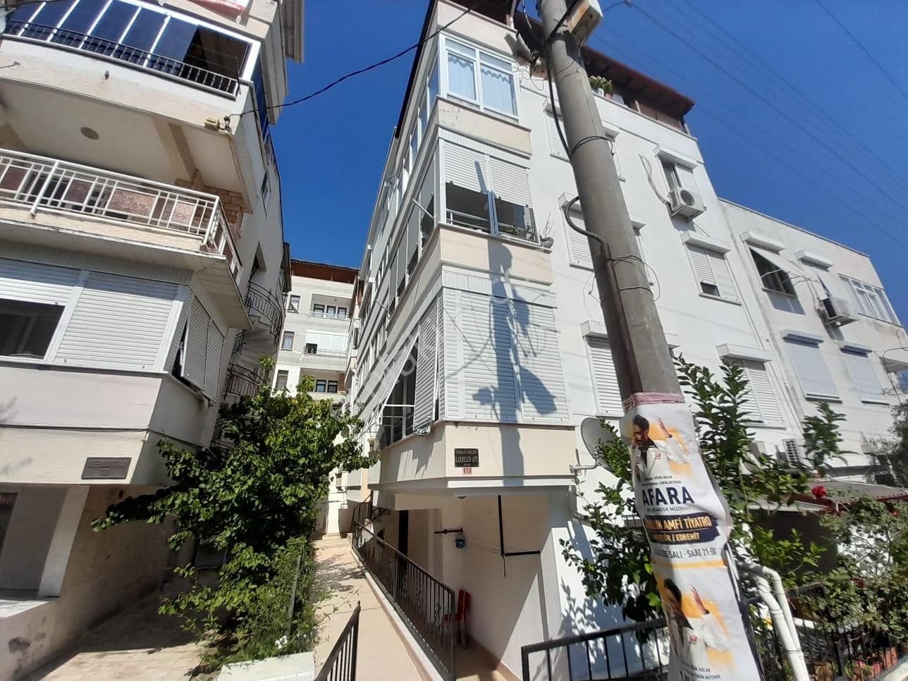 Edremit İskele Satılık Daire  BAHADIR EMLAKTAN 2+1 DEPREM ETÜTLÜ MASRAFSIZ KELEPİR DAİRE