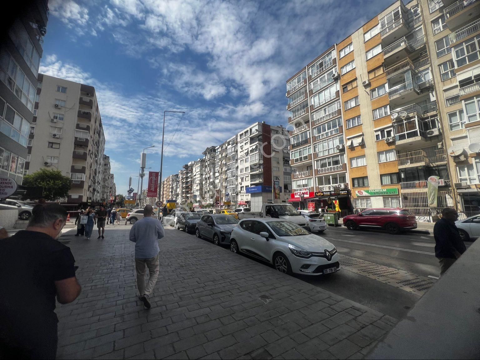 Karabağlar Poligon Devren Kafe & Bar İnönü Caddesi , Poligonda Kurumsal Kafe