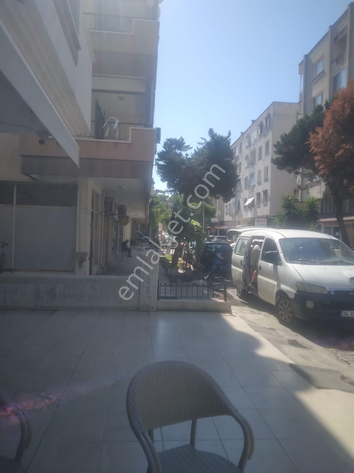 Dikili İsmetpaşa Kiralık Büro  ismetpaşa mah kaymakamlığın karşısında  37m2 kiralık dükkam