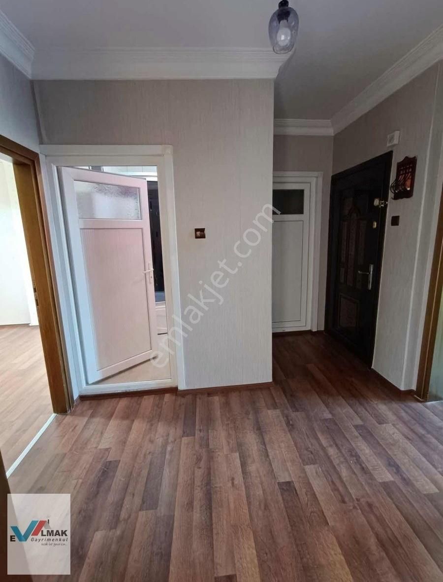 Küçükçekmece İnönü Kiralık Daire EVALMAK'TA İNÖNÜ MAH.DE 100 m2/ 2+1 ARAKAT KİRALIK DAİRE