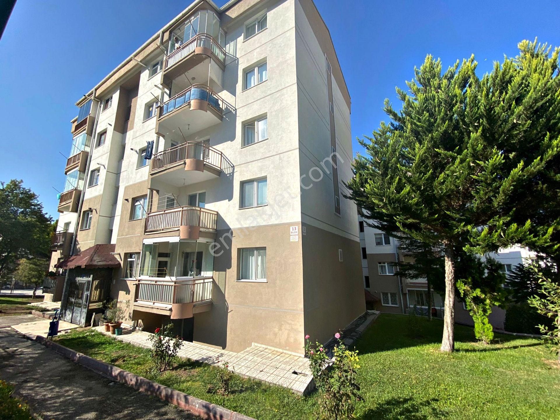 Yenimahalle Batı Sitesi Satılık Daire  Batı Sitesi'nde Ful Yapılı 3+1 Satılık Fırsat Daire