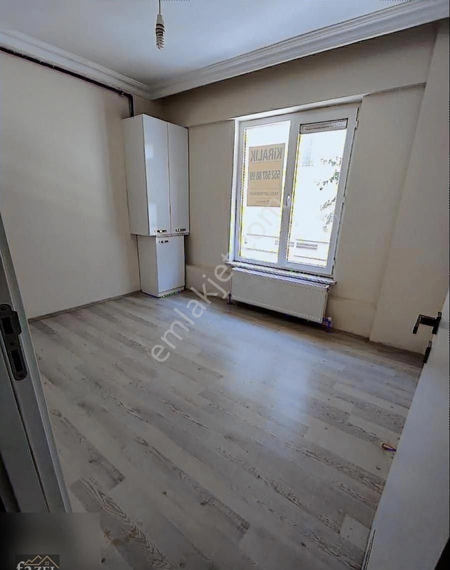 Tepebaşı Kumlubel Kiralık Daire FAZELDEN ÜSTÜN SOKAKTA ASANSÖRLÜ AYRI MUTFAKLI 1+1