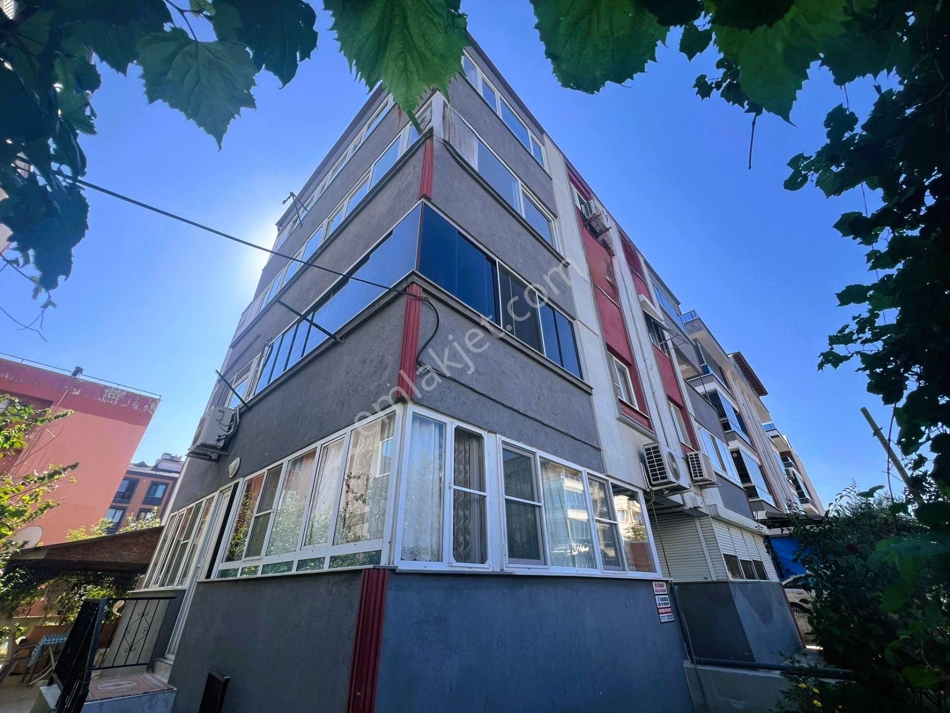 Edremit İkizçay Satılık Daire  🏡🏡ALÇINAR EMLAKTAN ÖNCEPHE ARAKAT AYRI MUTFAK CAM BALKONLU 2+1🏡🏡