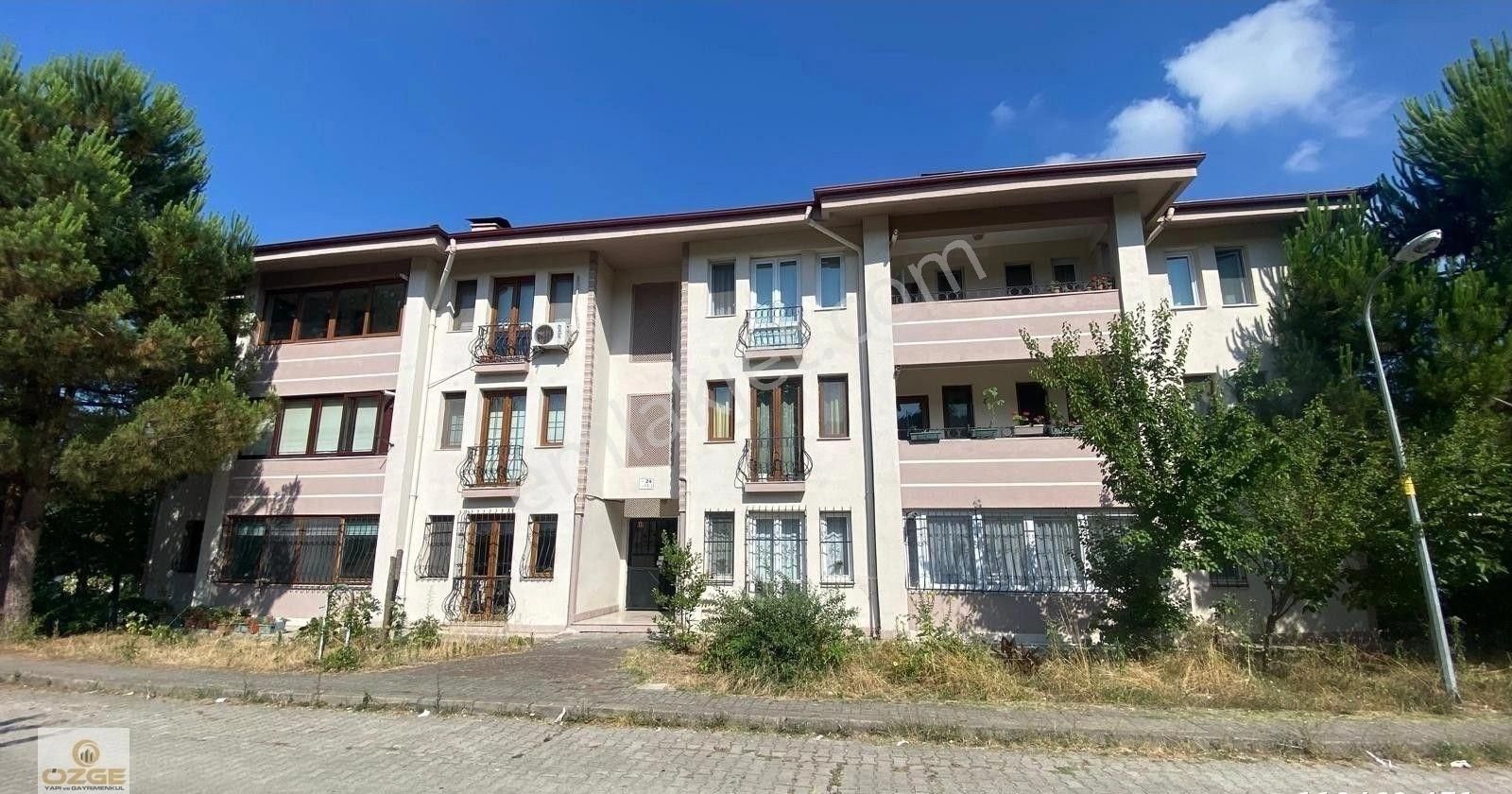 Düzce Merkez Çamlıevler Satılık Daire ÖZGE YAPI GAYRİMENKUL'DEN K.KONUTLAR 3. BÖLGEDE ARAKAT 3+1 DAİRE