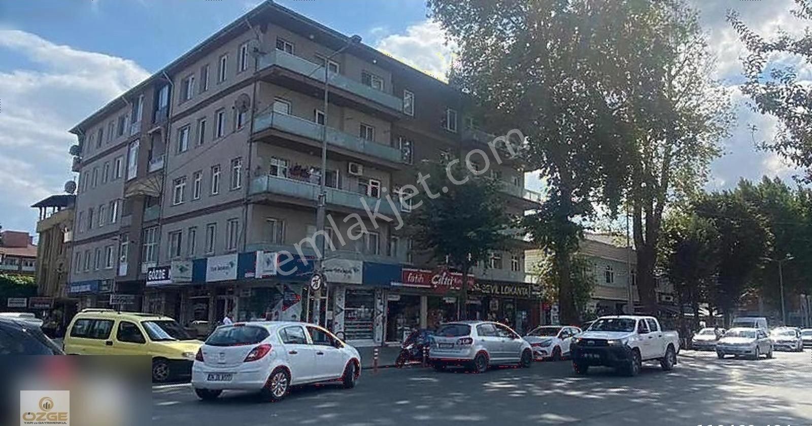 Düzce Merkez Camikebir Satılık Daire ÖZGE YAPI GAYRİMENKUL'DEN AVM KREM PARK YANI 3+1 ARA KAT DAİRE