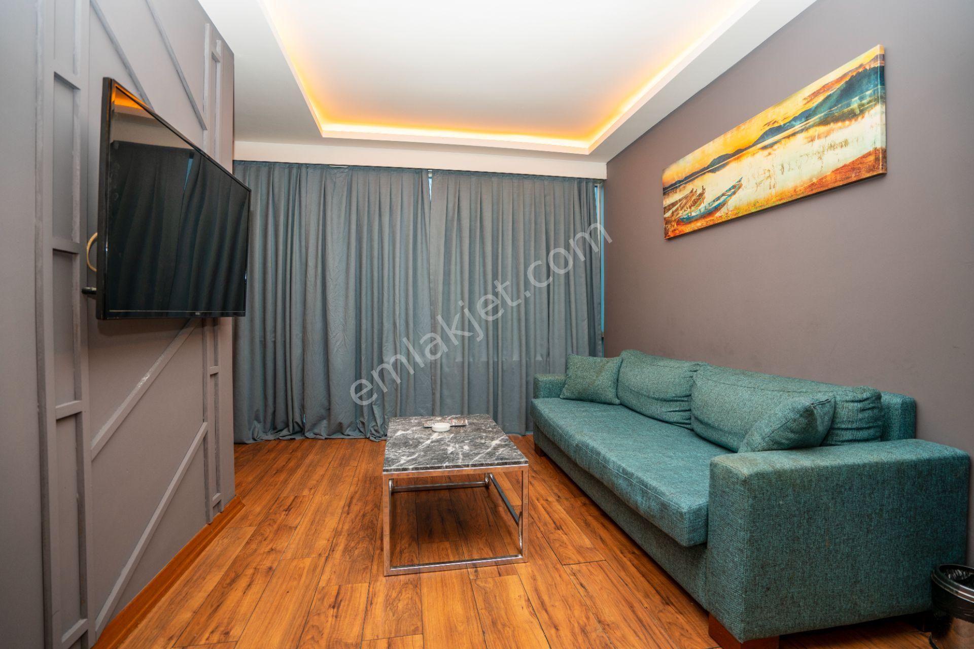 Üsküdar Sultantepe Günlük Kiralık Daire   KARTAL E-5 ÜZERİ 1.SINIF KALİTE ULAŞIMI KOLAY 7/24 ARAYIN