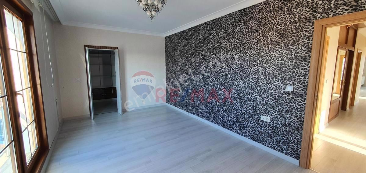 Bağlıca'da Satılık - Çift Teraslı, Şömineli 6+1 Dublex Daire - Görsel 18
