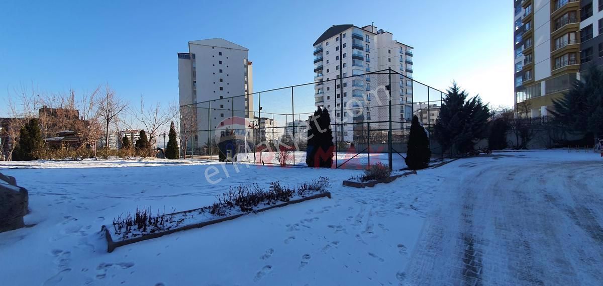Bağlıca'da Satılık - Çift Teraslı, Şömineli 6+1 Dublex Daire - Görsel 5