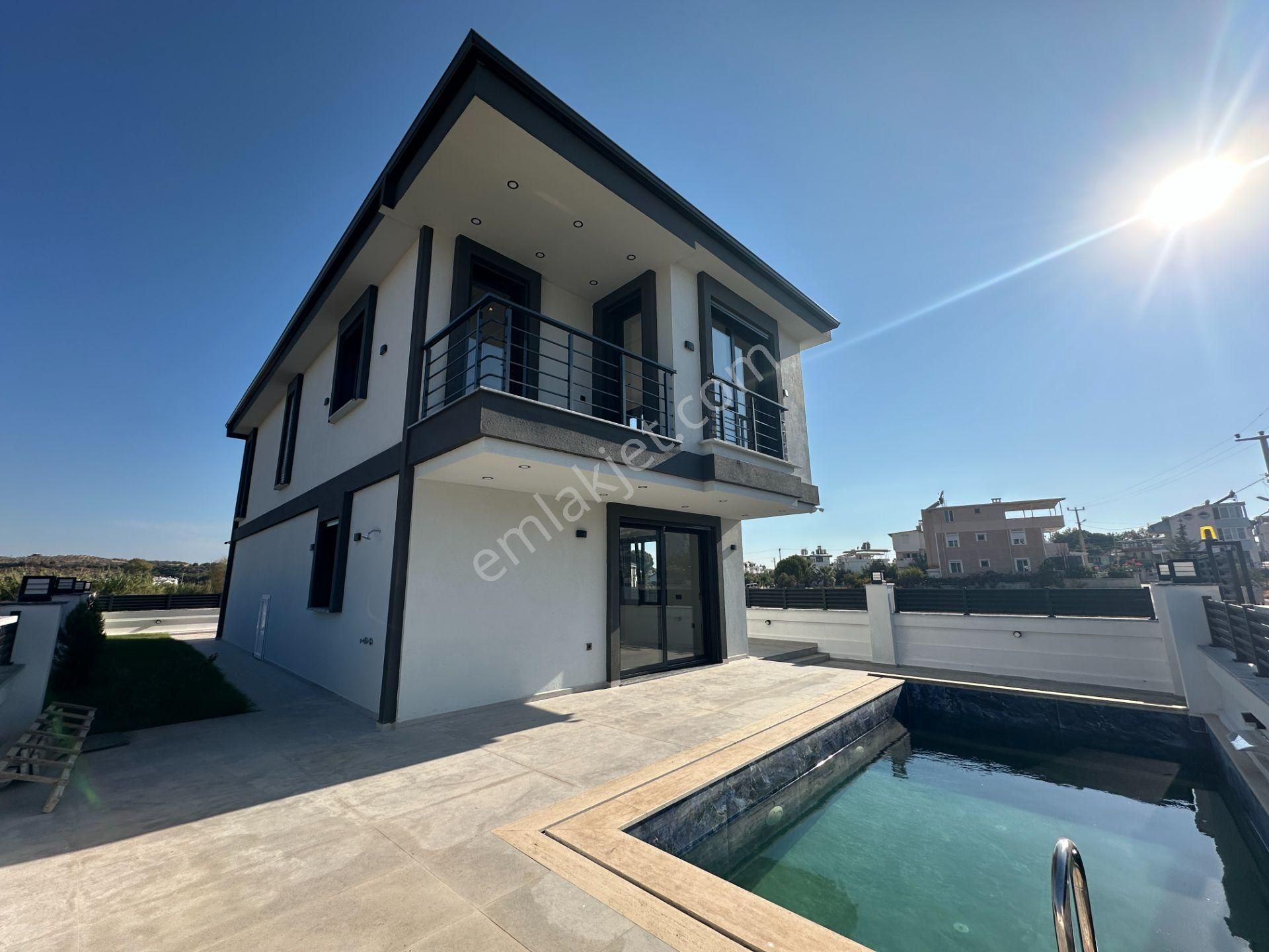 Didim Mersindere Satılık Villa Didim Mavişehir Bölgesinde Satılık 4+1 Tam Müstakil Havuzlu,otoparklı,akıllı Consept Villa