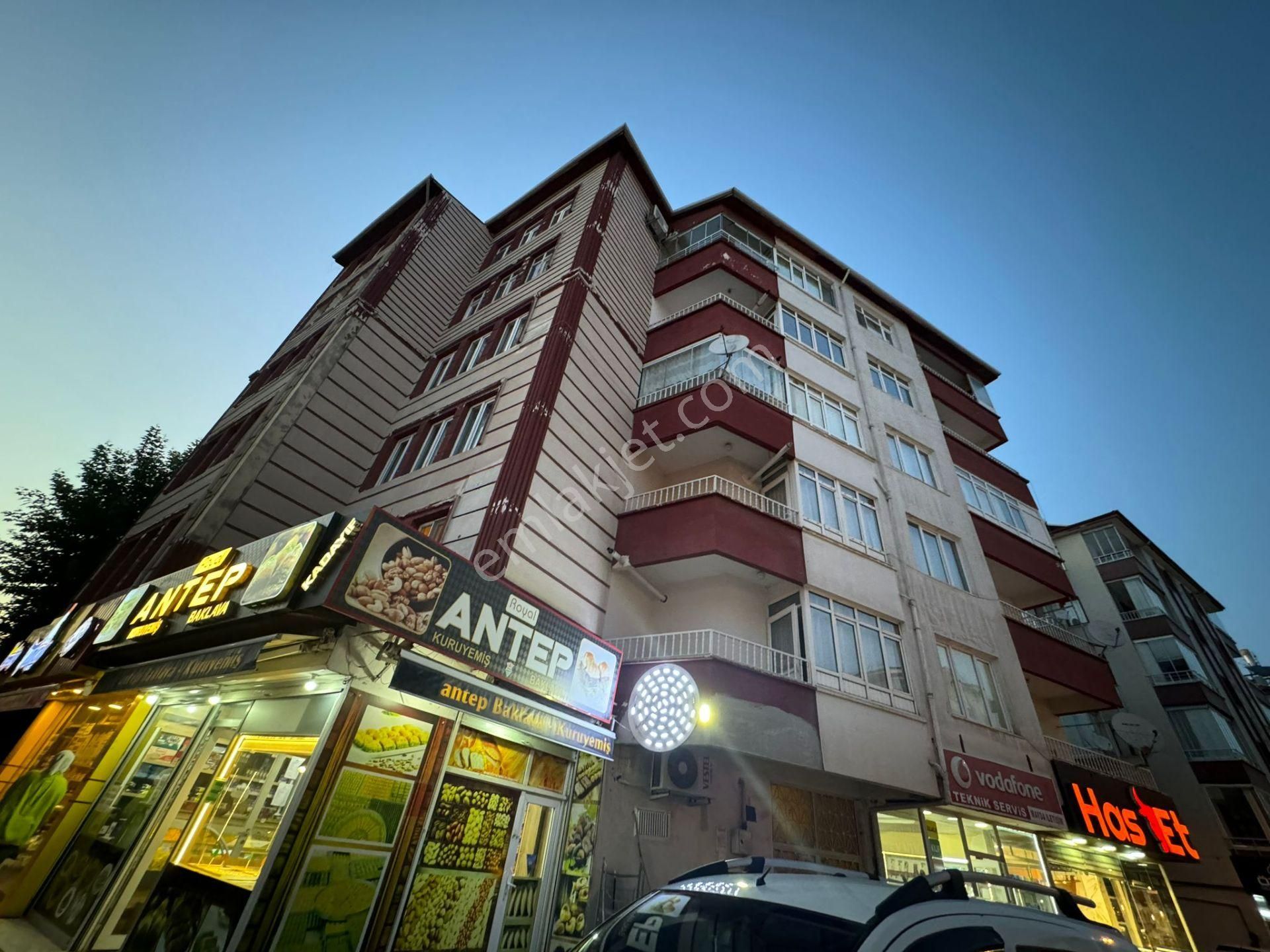 Tokat Merkez Karşıyaka Kiralık Daire  ÇARŞAMBA PAZARI KAVŞAĞINDA MANZARALI 3+1 KİRALIK DAİRE