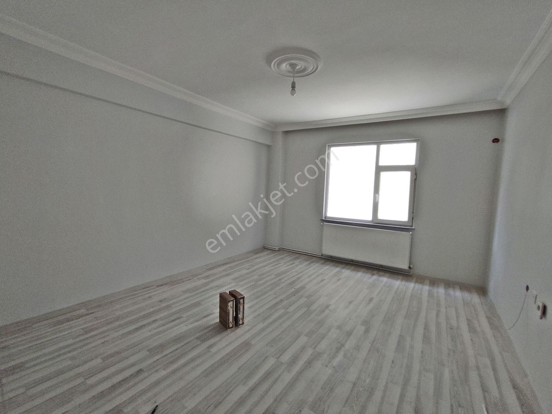 Bahçelievler Cumhuriyet Kiralık Daire  BAHÇELİEVLER CUMHURİYET MAH 85,M2-2+1-4,KAT DAİRE